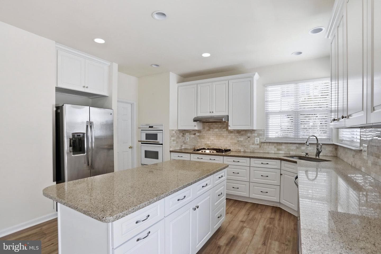 46733 Hollow Mountain Place photo 11