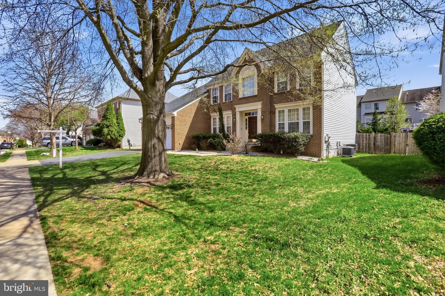 46733 Hollow Mountain Place photo 2