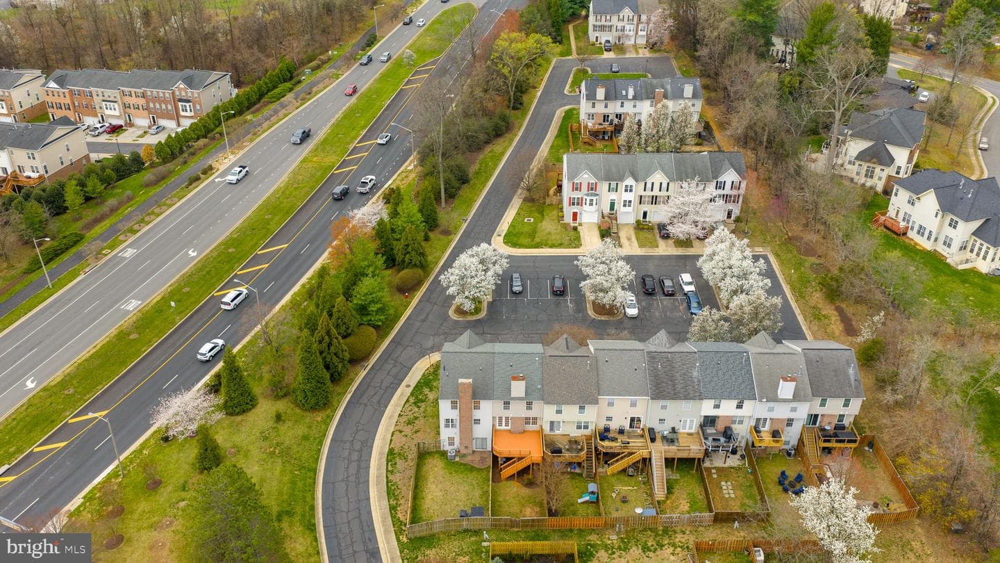 412 Nikki Terrace SE photo 73