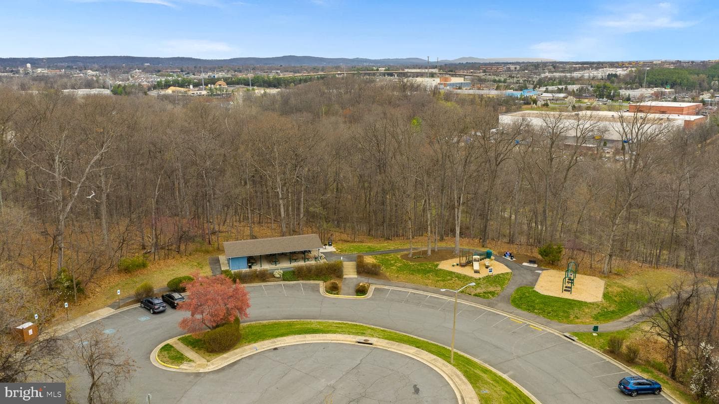 412 Nikki Terrace SE photo 81