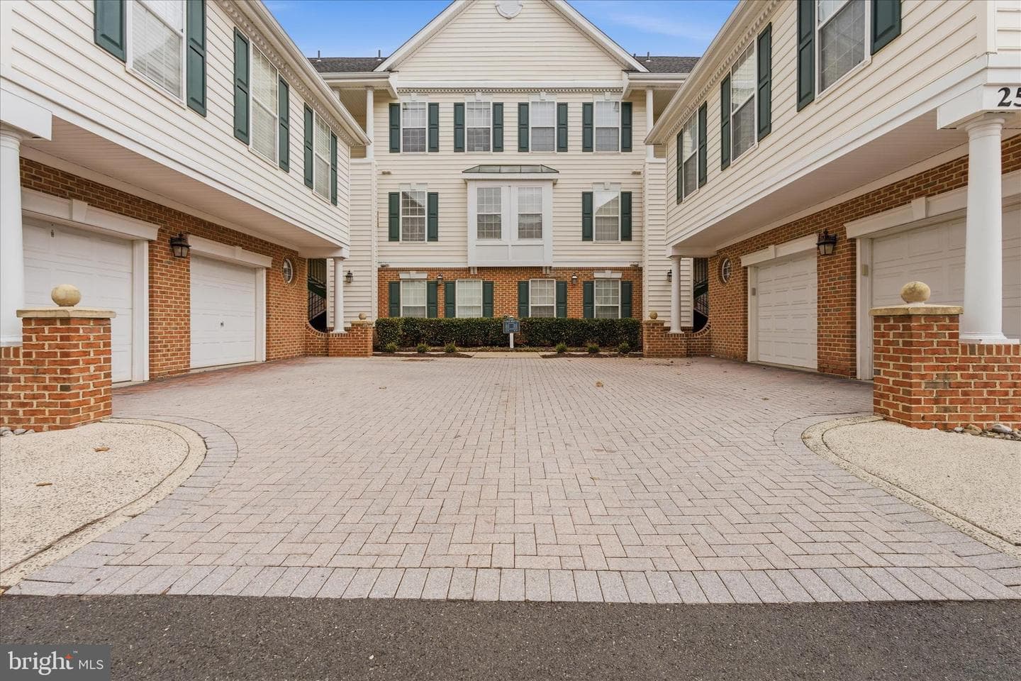 25300 Lake Mist Square #202 photo 29