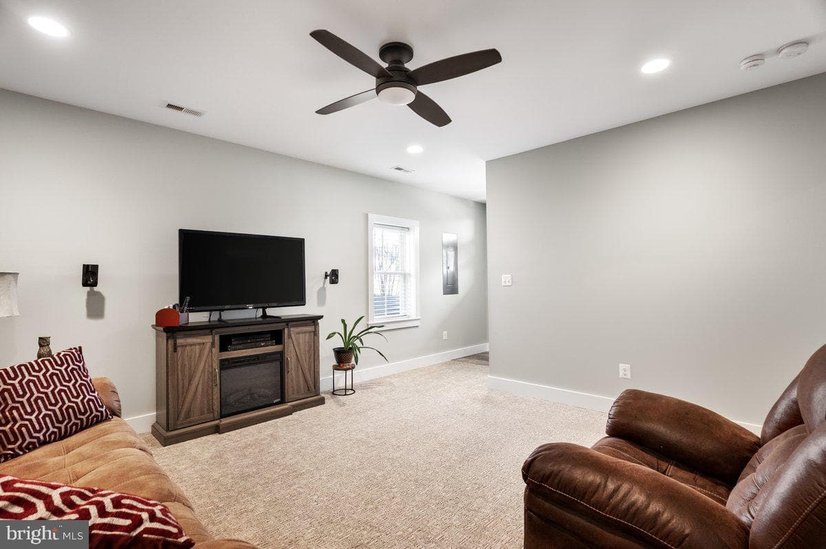 38165 Cobbett Lane photo 33