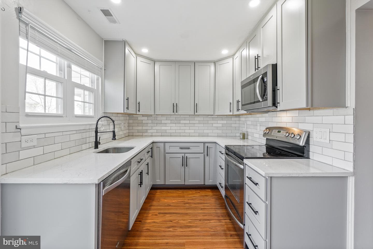 46724 Summit Terrace photo 9