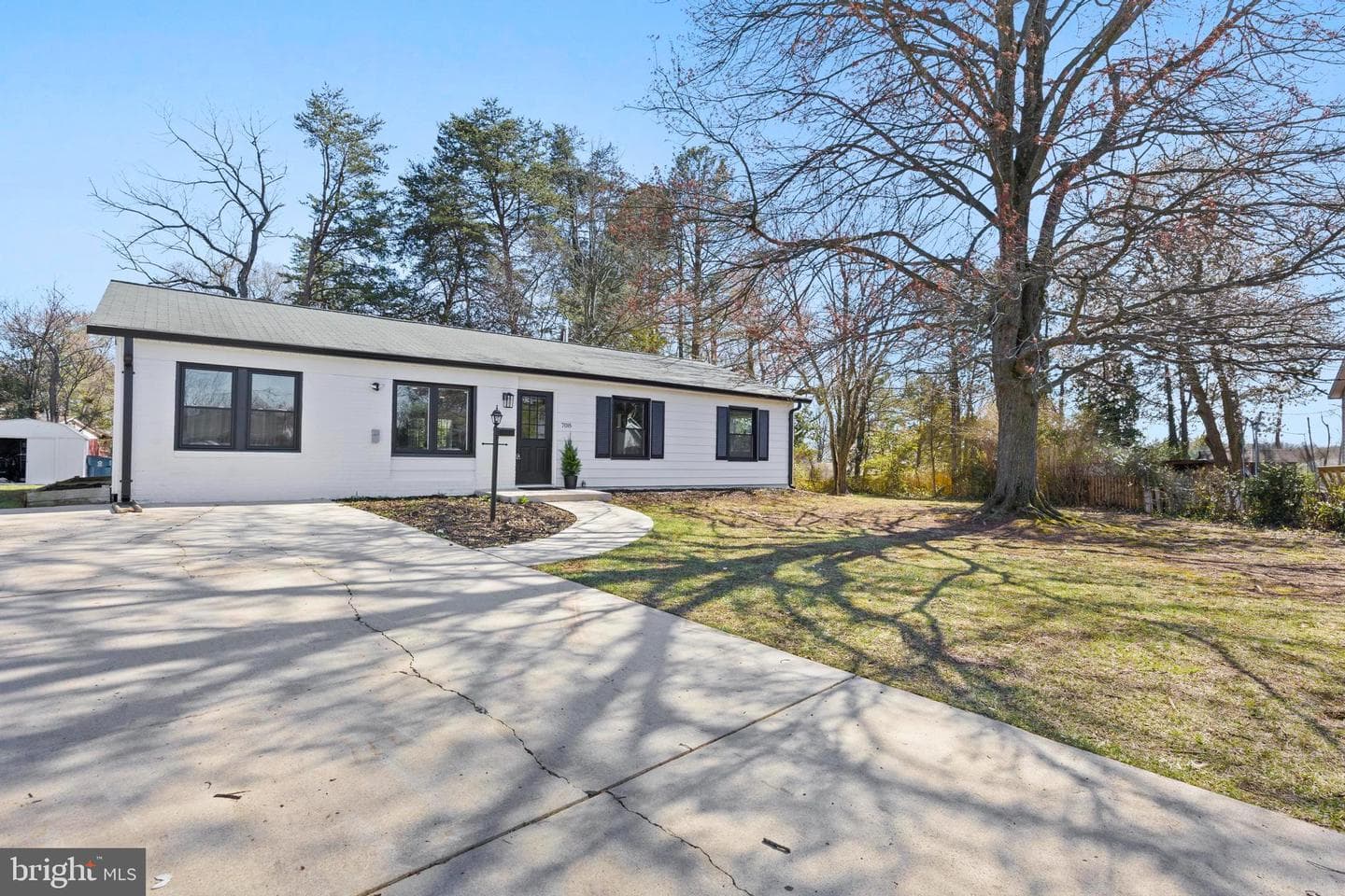 708 W Jasper Court photo 4