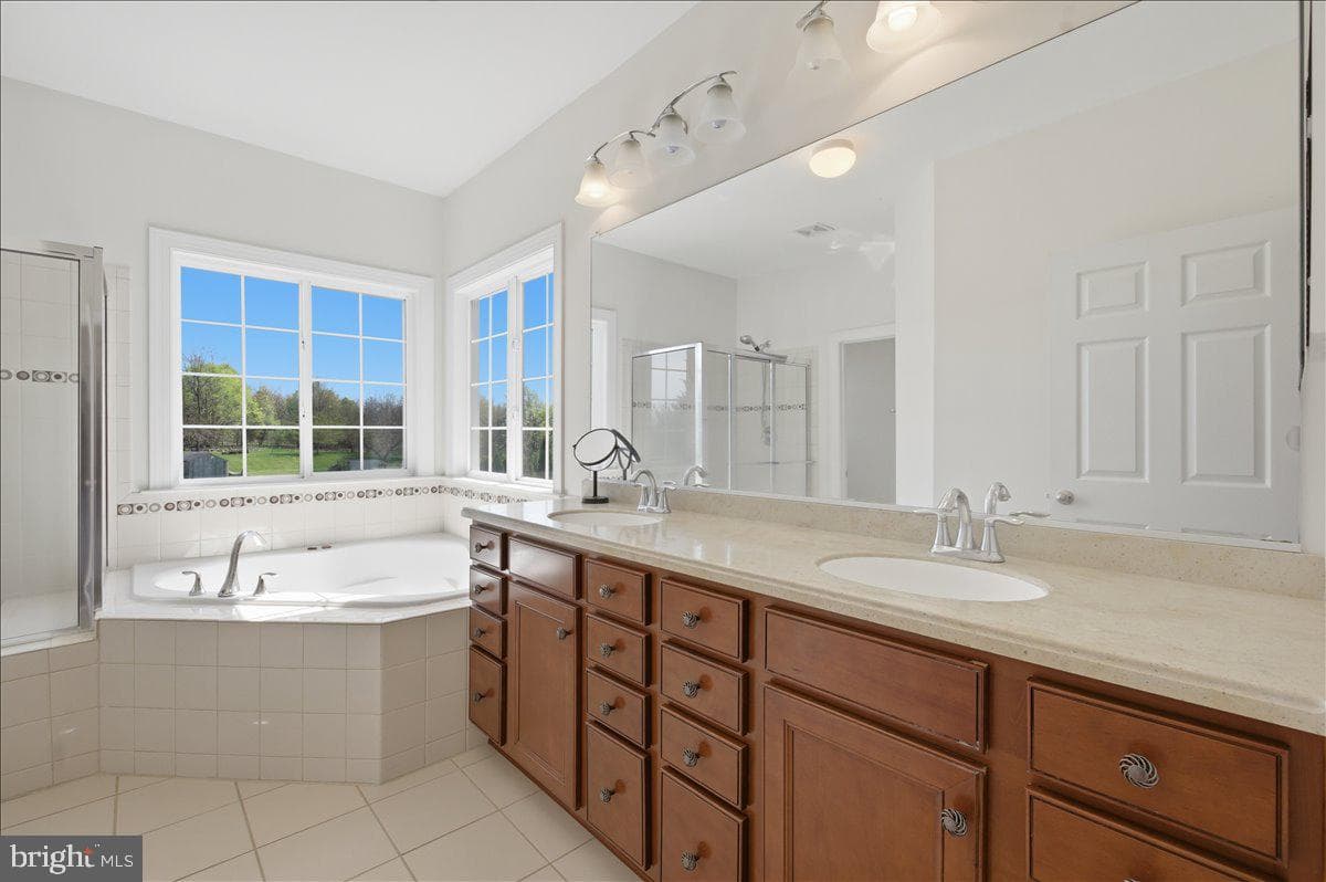 11950 Stonehouse View Court photo 48