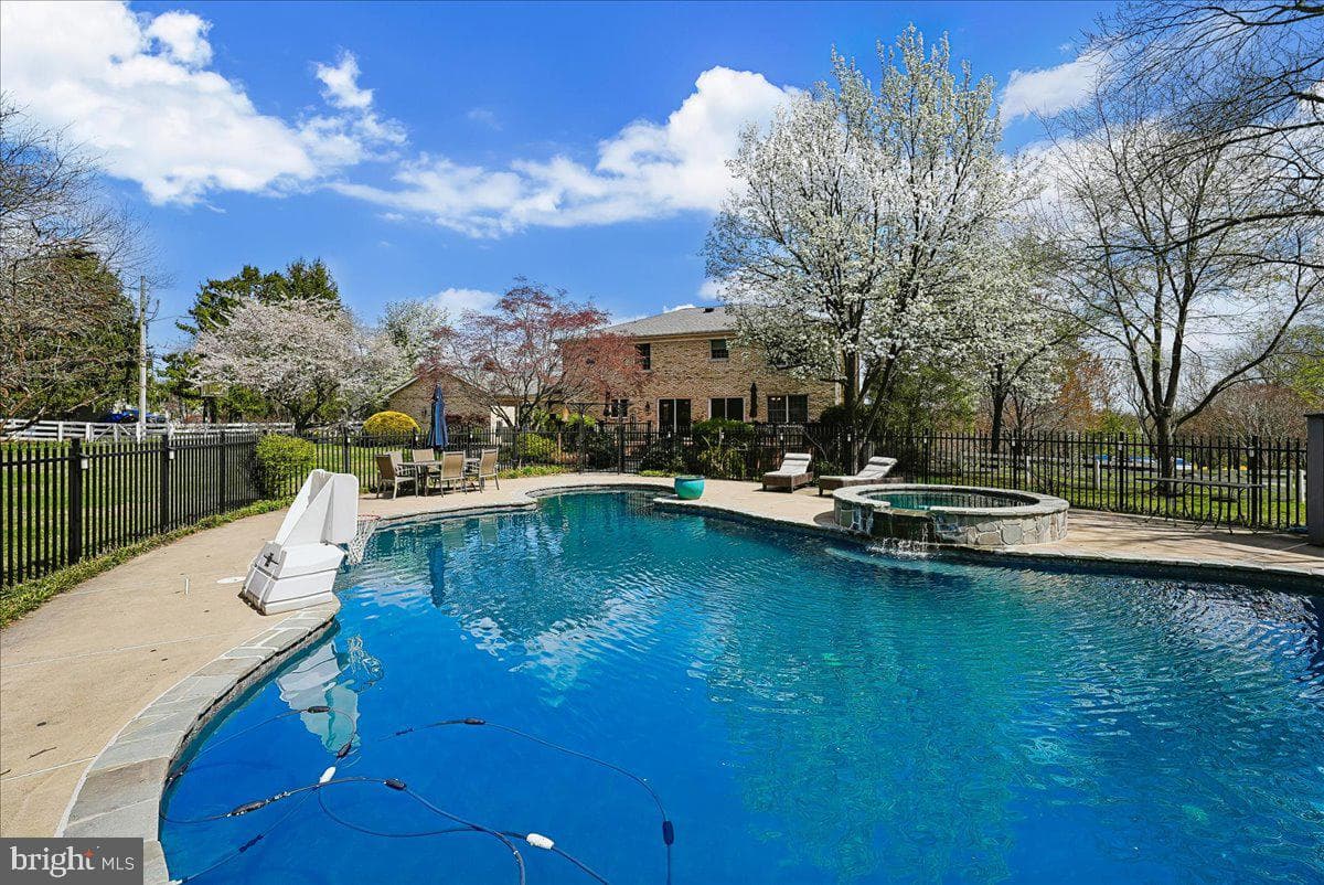 14351 Rosefinch Circle photo 29