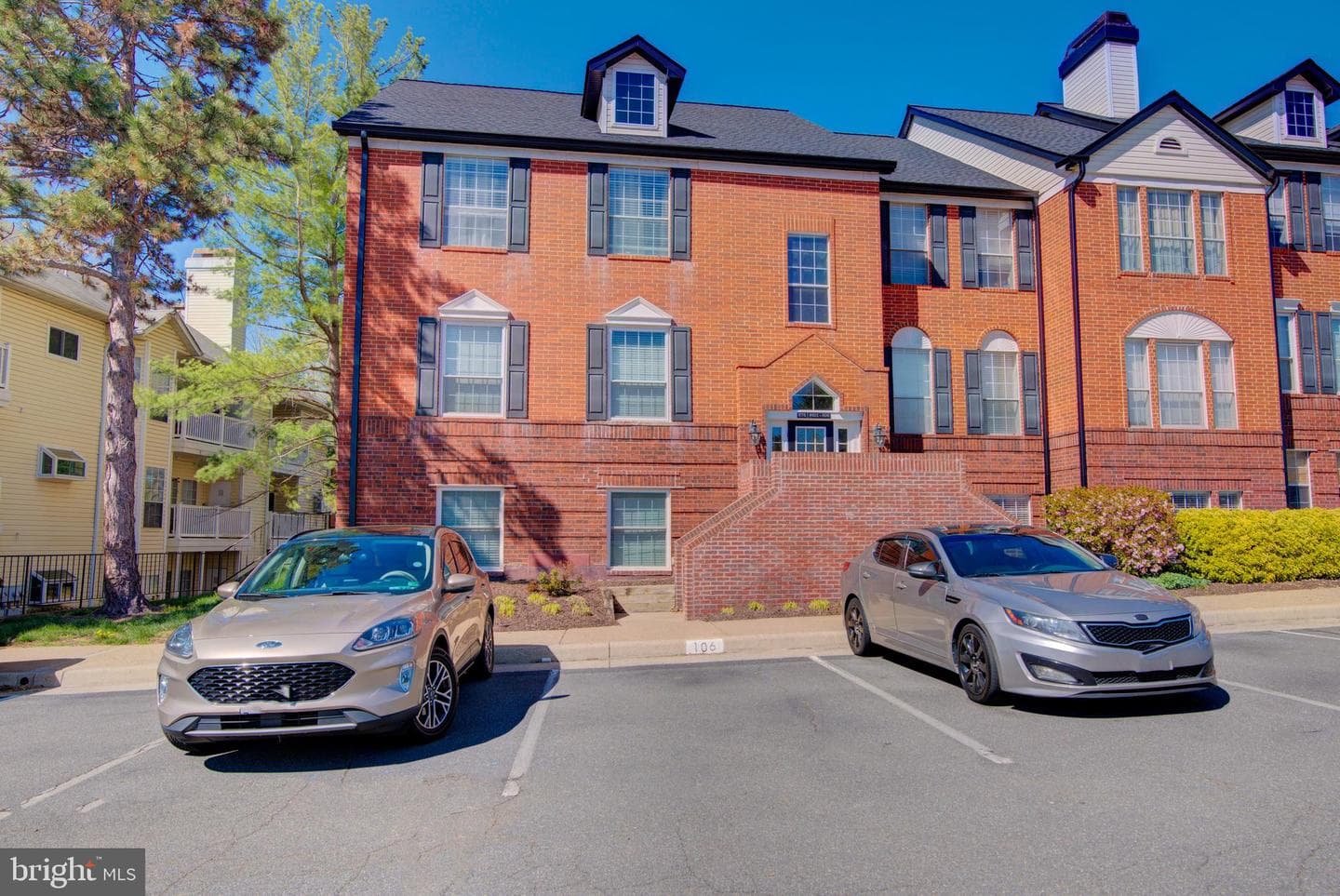 676 Gateway Drive SE #804 photo 2