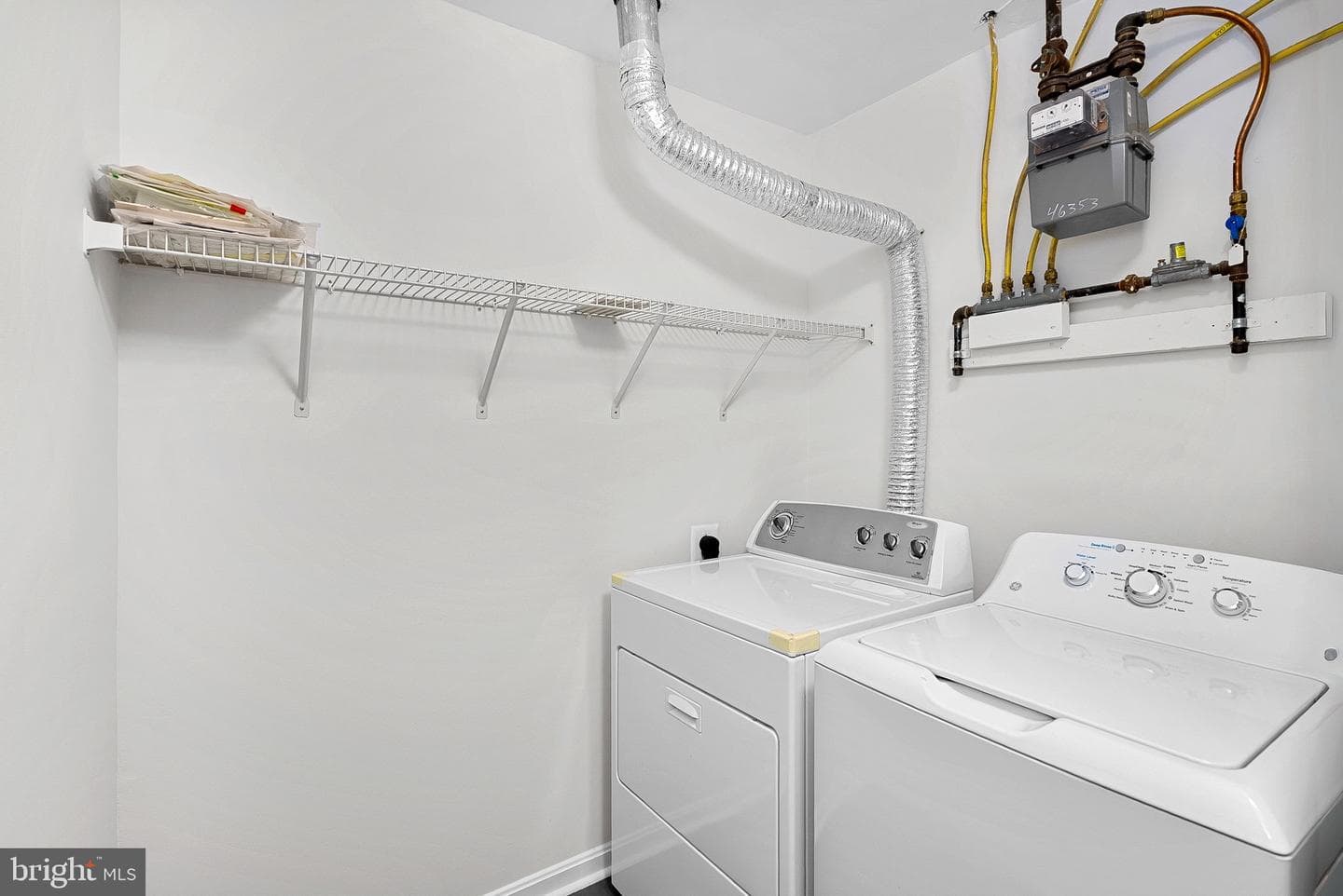 46353 Villa Square photo 23