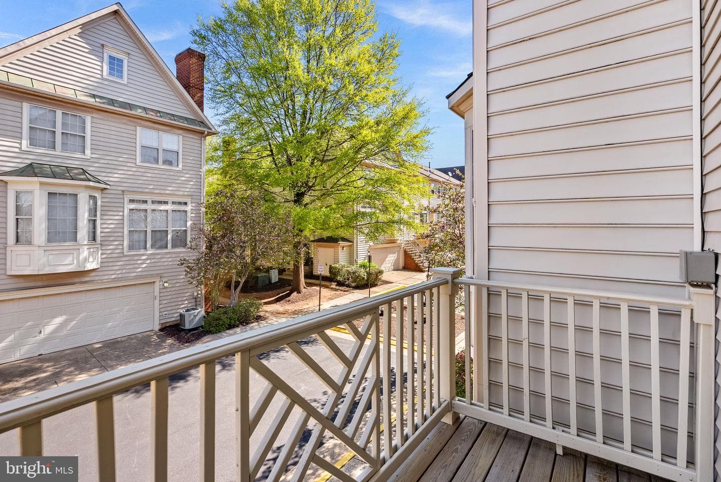 46353 Villa Square photo 25