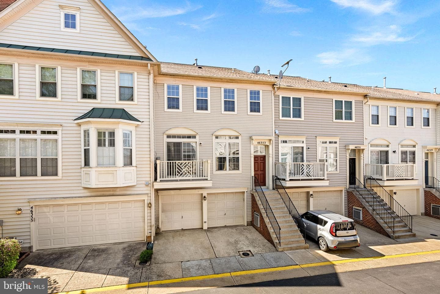 46353 Villa Square photo 4