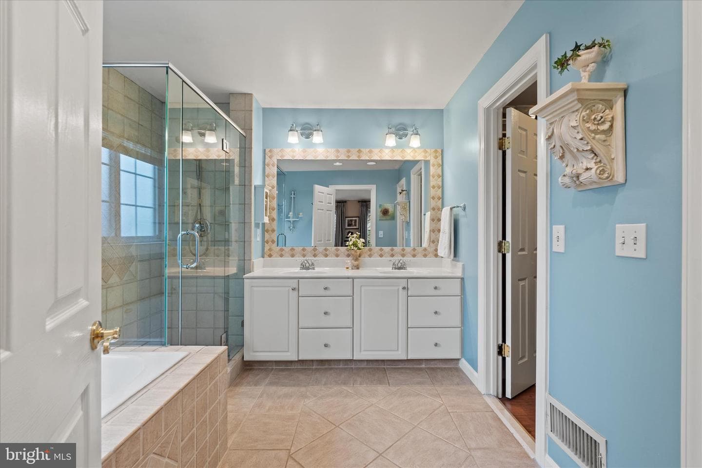 20547 Birchfield Place photo 32