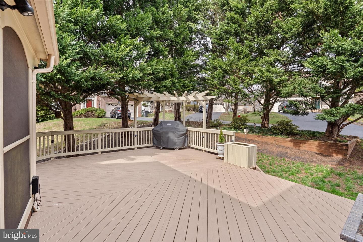 20547 Birchfield Place photo 55