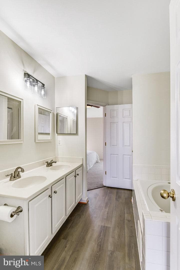 42847 Pilgrim Square photo 24