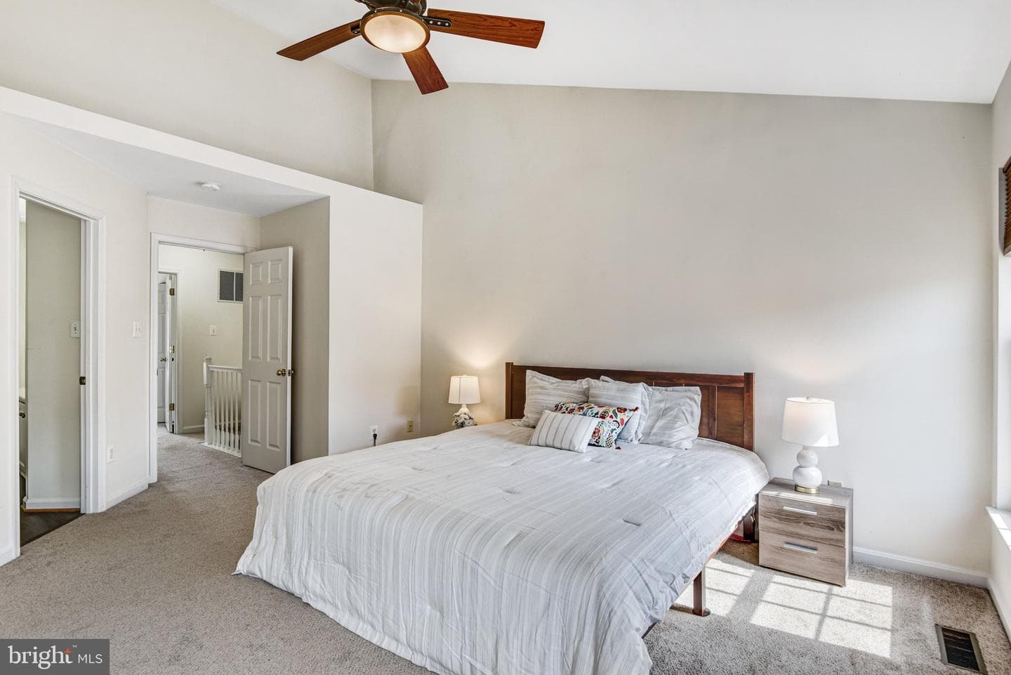 42847 Pilgrim Square photo 26