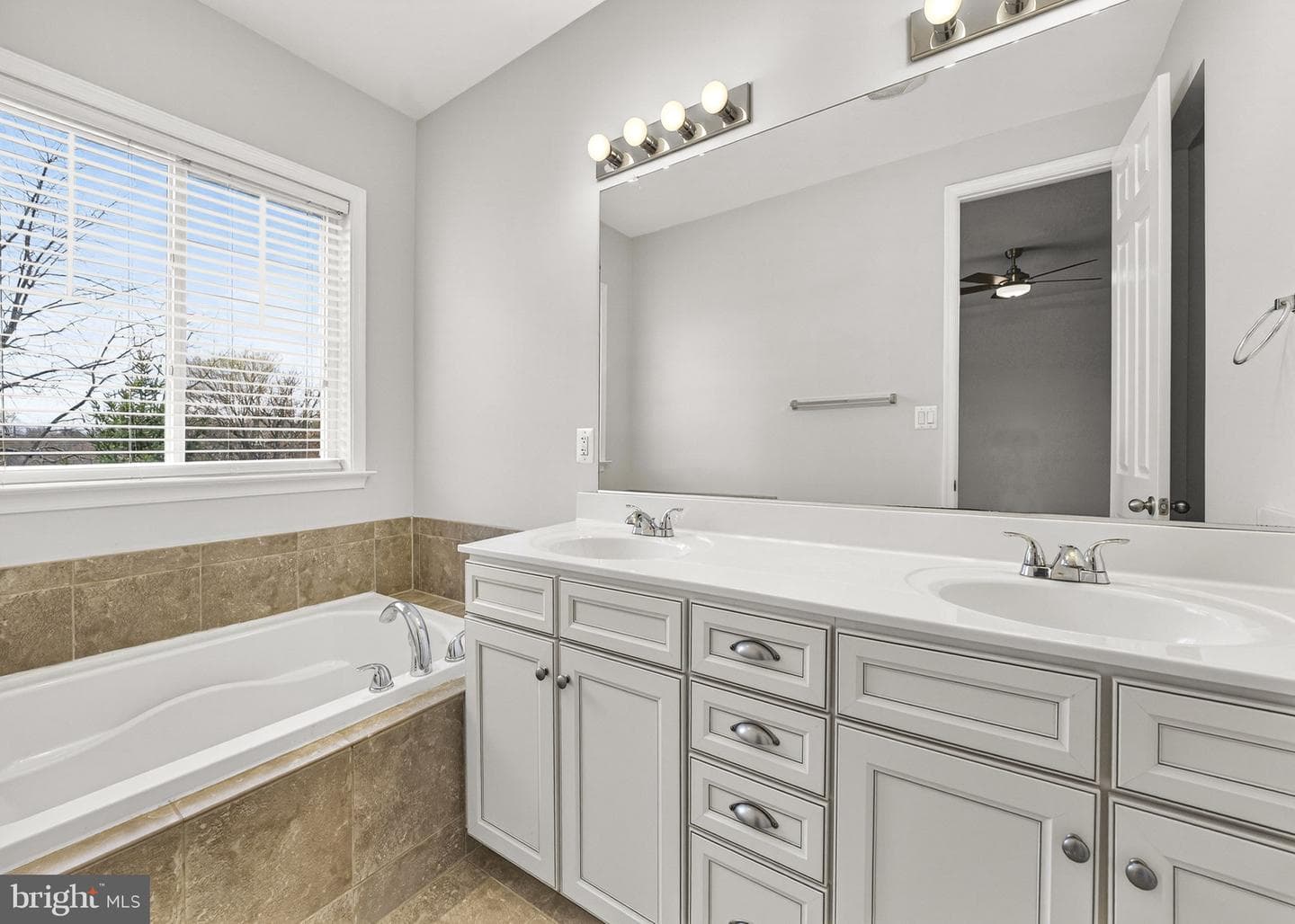 20471 Rolling Water Terrace photo 24