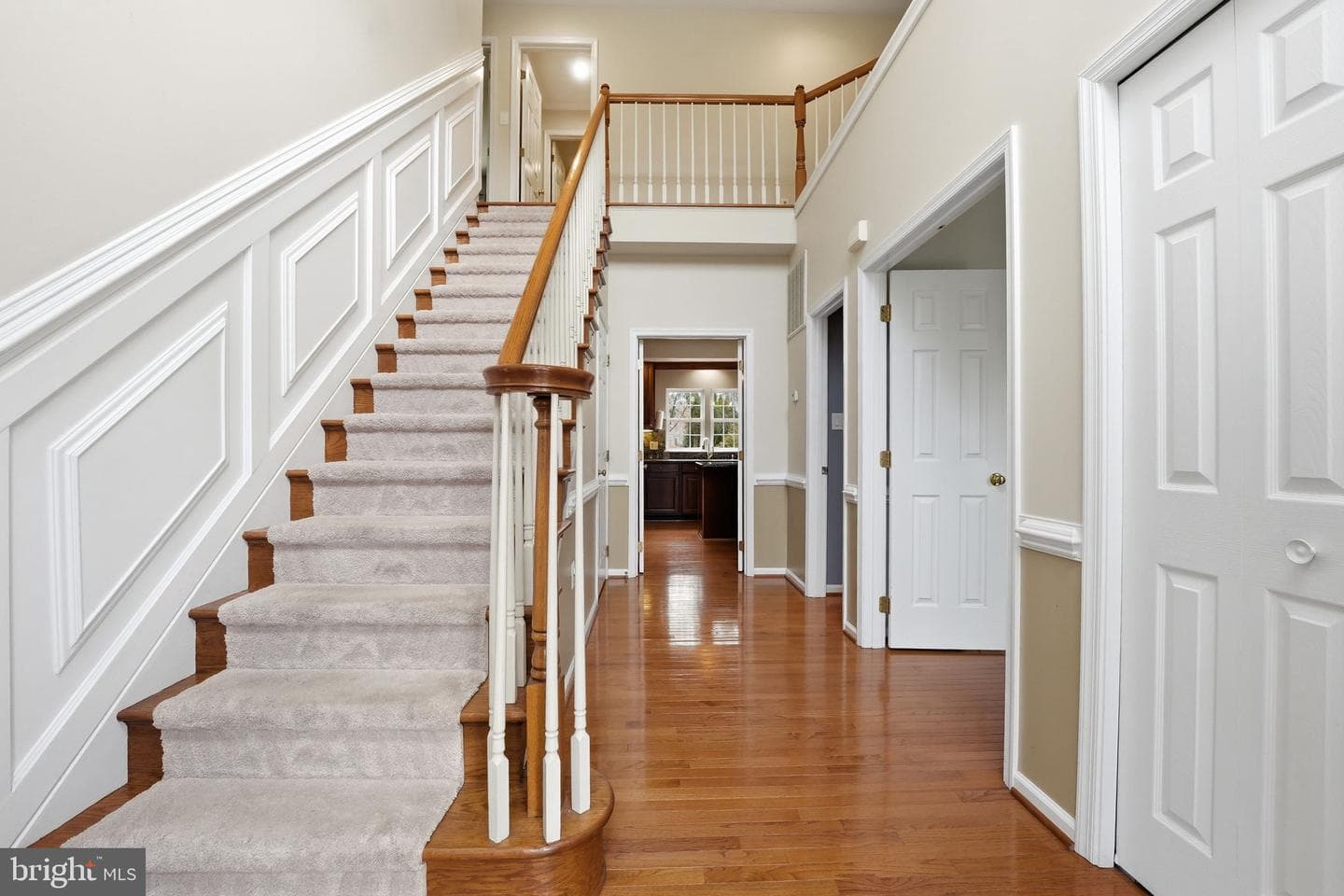 634 Meade Drive SW photo 3