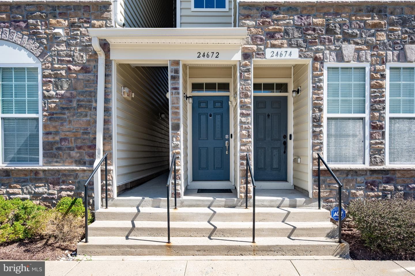 24672 Byrne Meadow Square photo 5