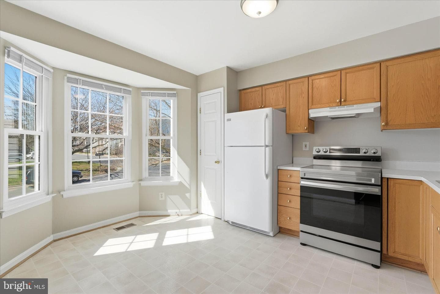 202 Heaton Court photo 6