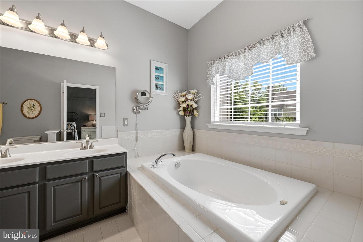 405 Leeds Ridge Court photo 27