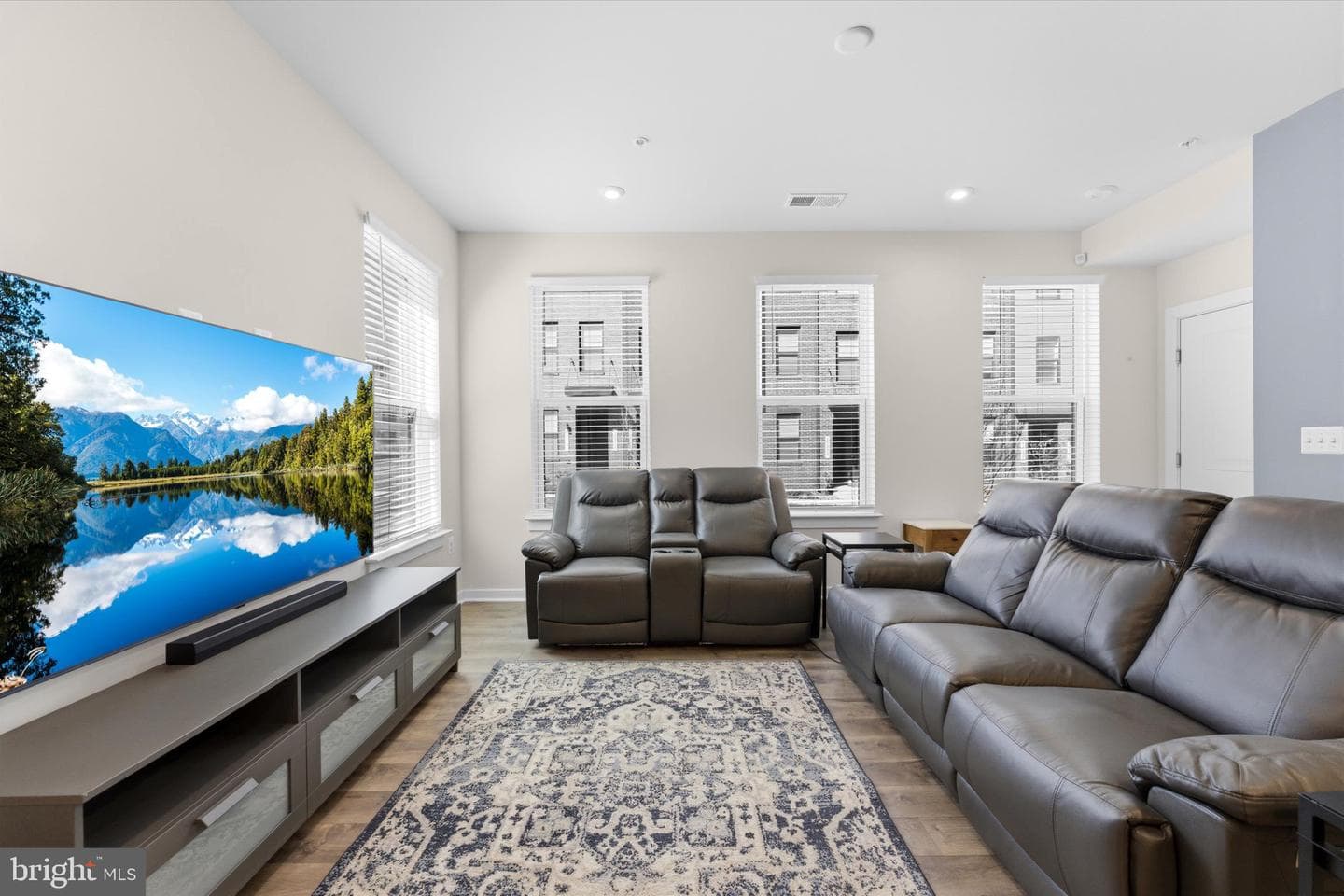 44625 Wolfhound Square photo 15