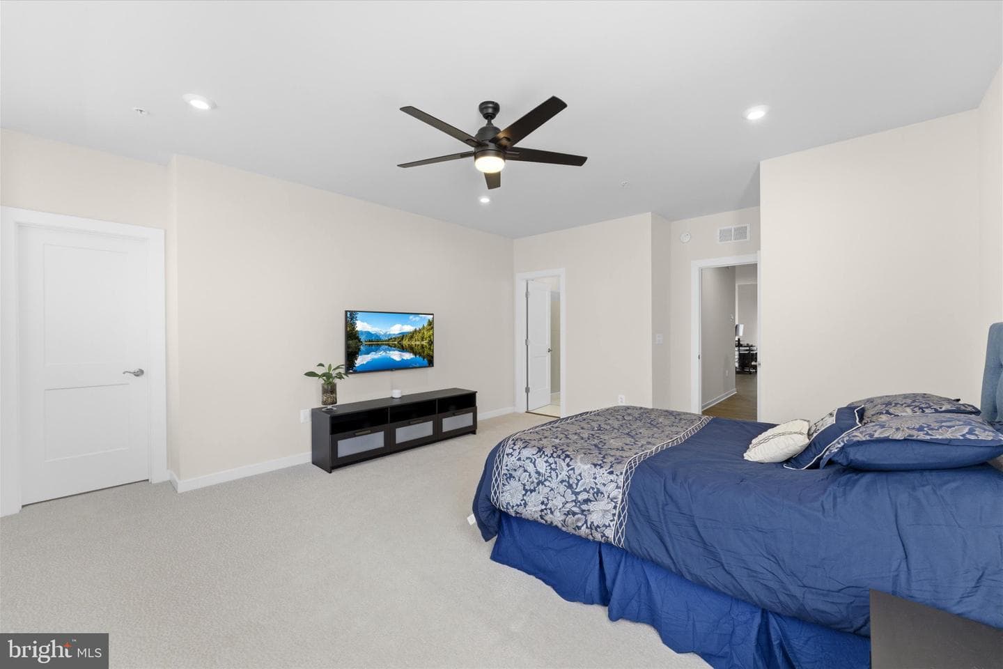 44625 Wolfhound Square photo 25