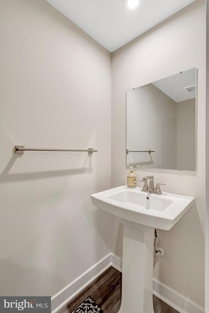 42558 Invergordon Terrace photo 6