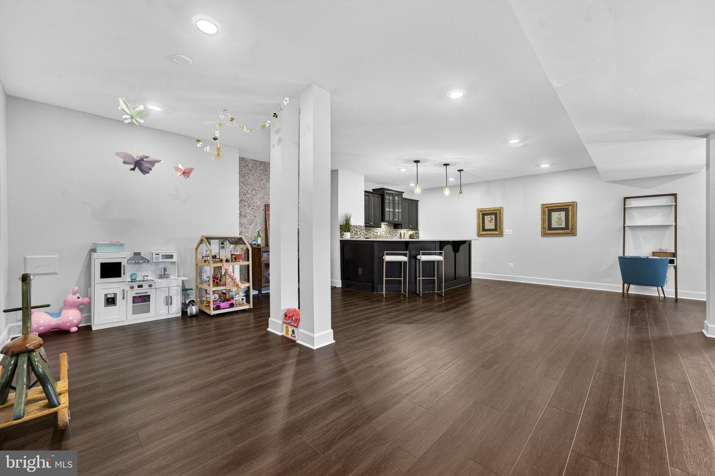25014 Dahlia Manor Place photo 14