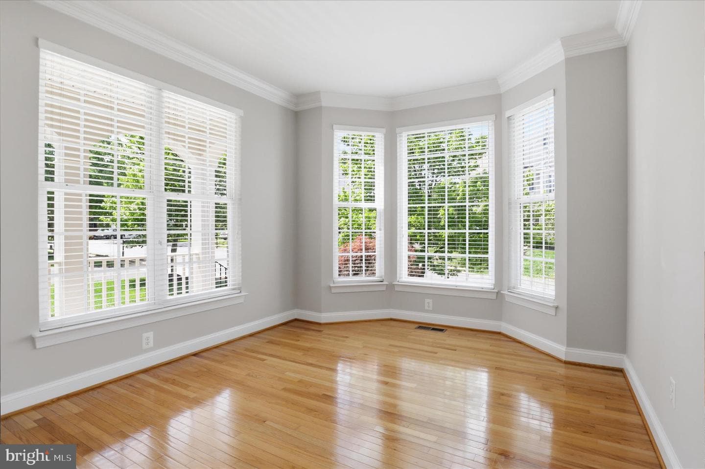 13572 Arcadian Dr photo 8