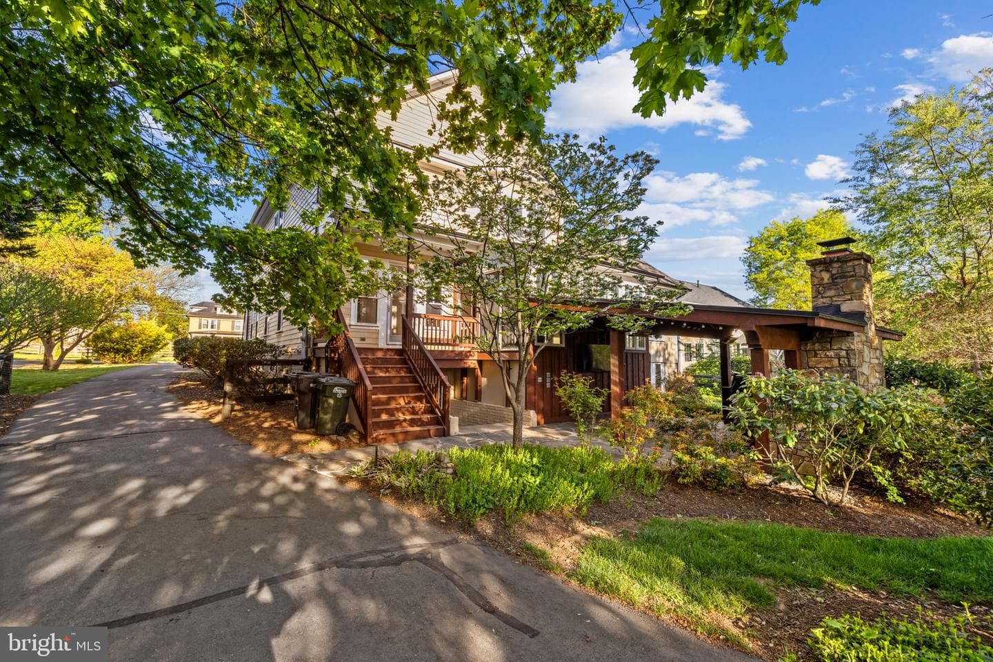 10 N Locust Street photo 11
