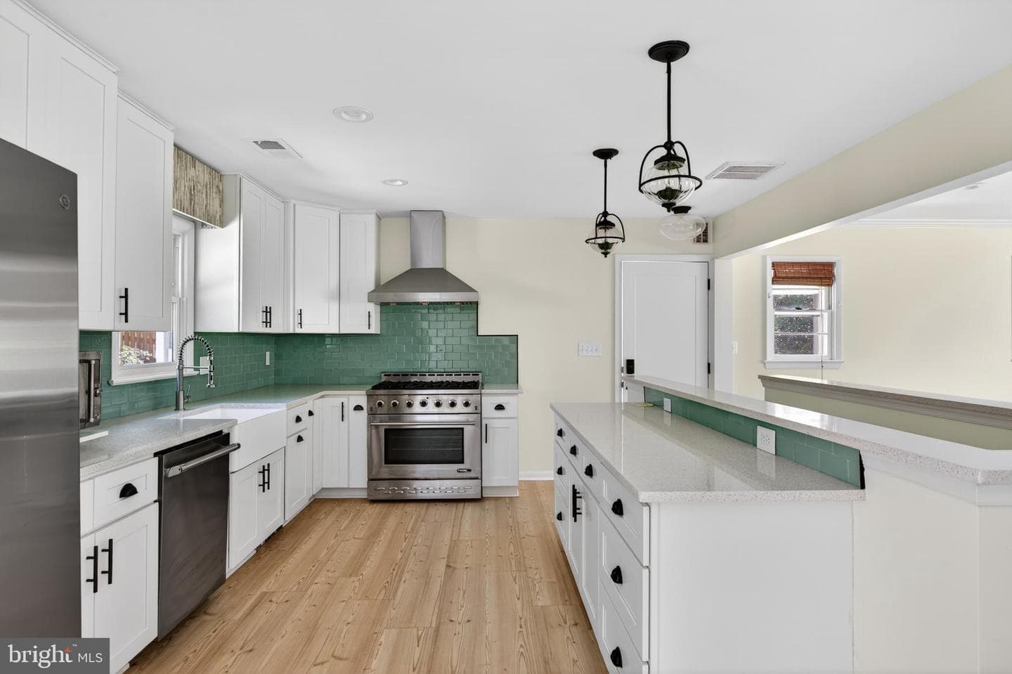 906 W Washington Street photo 13