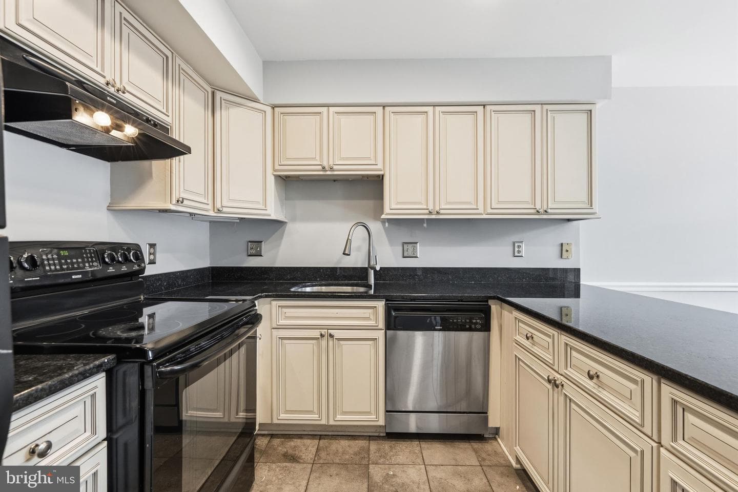 34 Millard Court photo 6