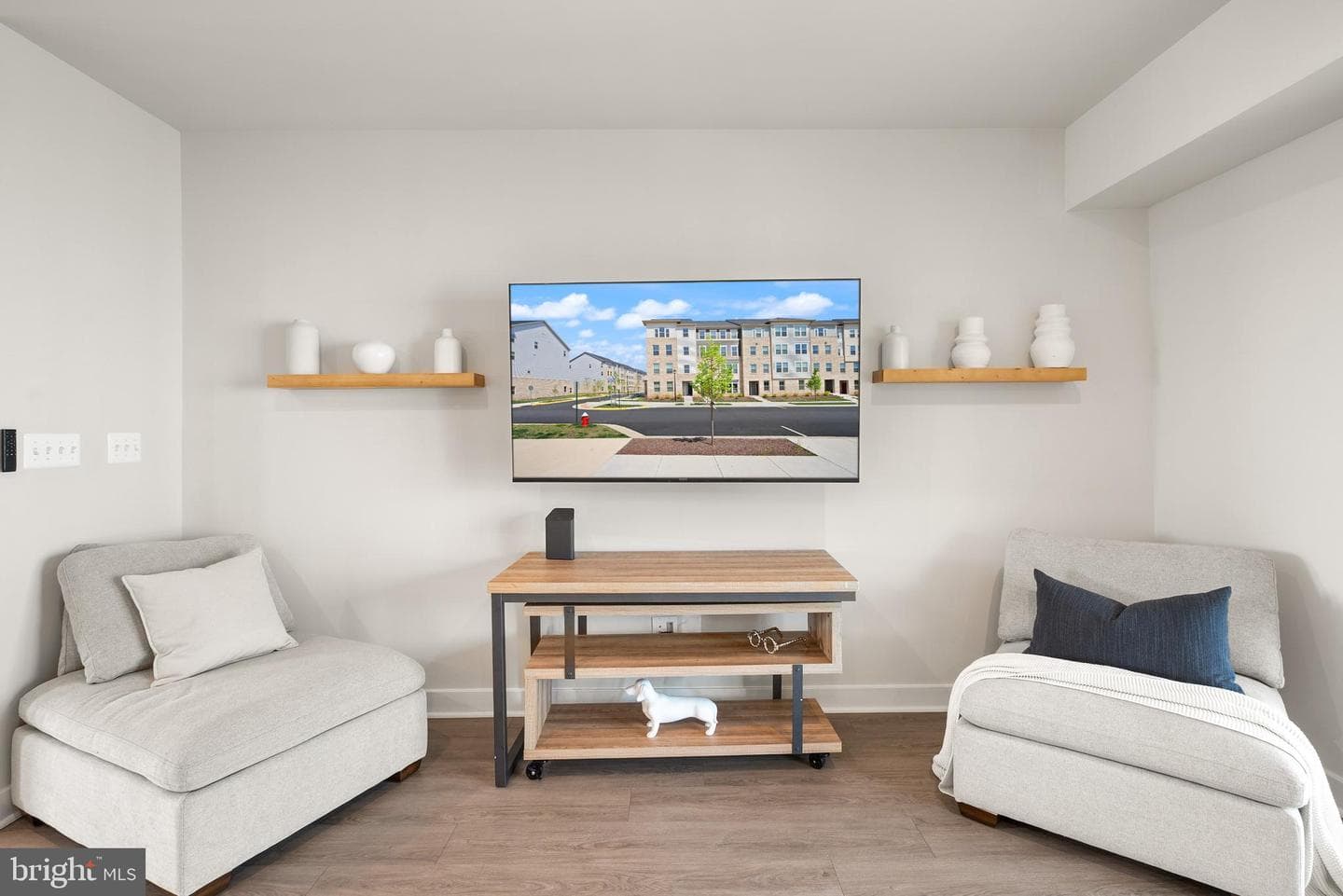 24252 Thurso Square photo 13