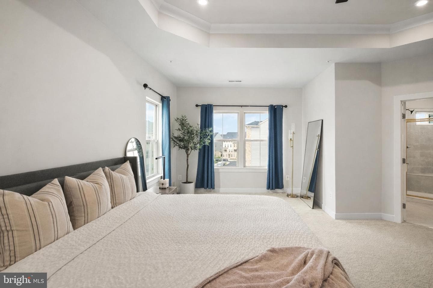 24252 Thurso Square photo 22