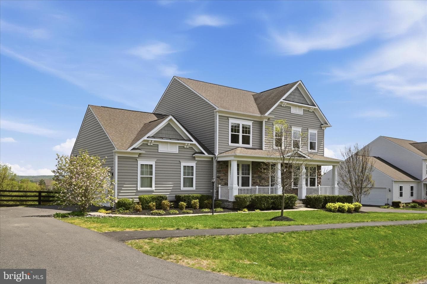 15698 Woodchester Court photo 4