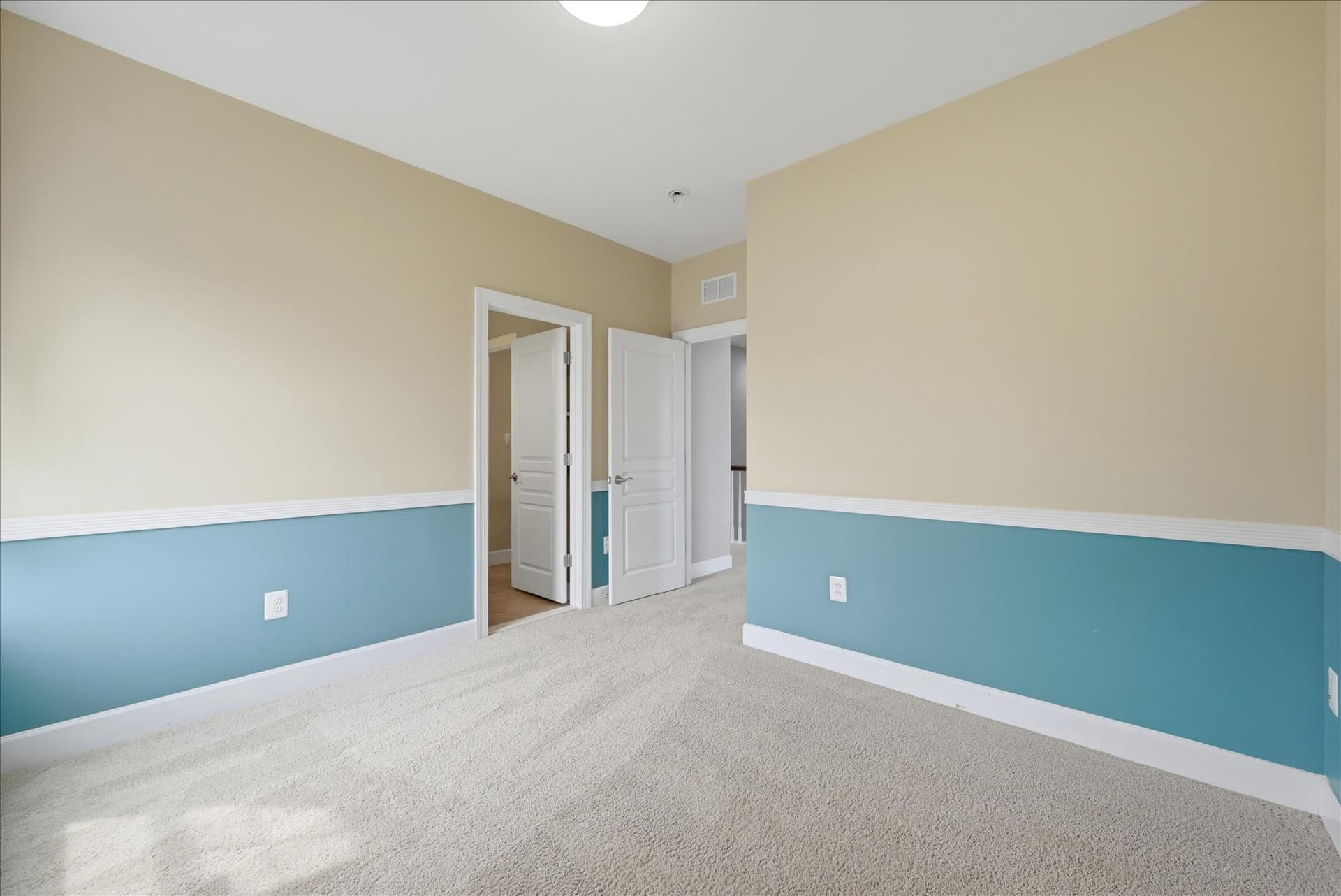 15698 Woodchester Court photo 44