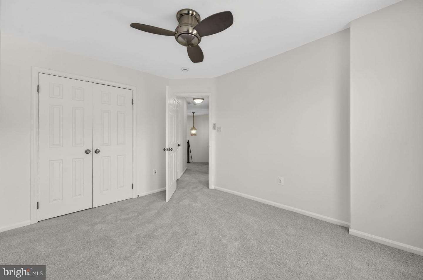 47697 Whirlpool Square photo 27