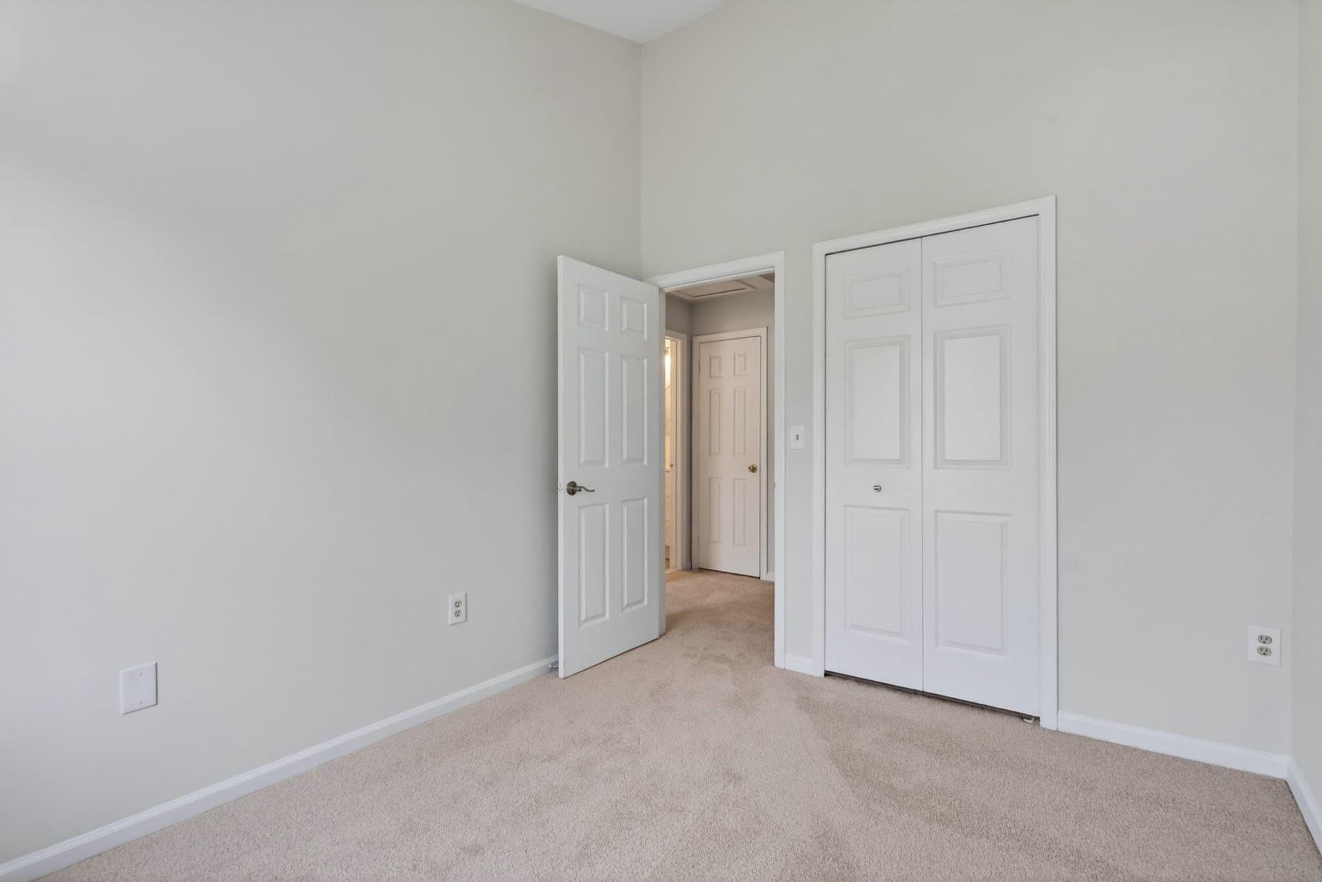 232 Finchingfield Court photo 25