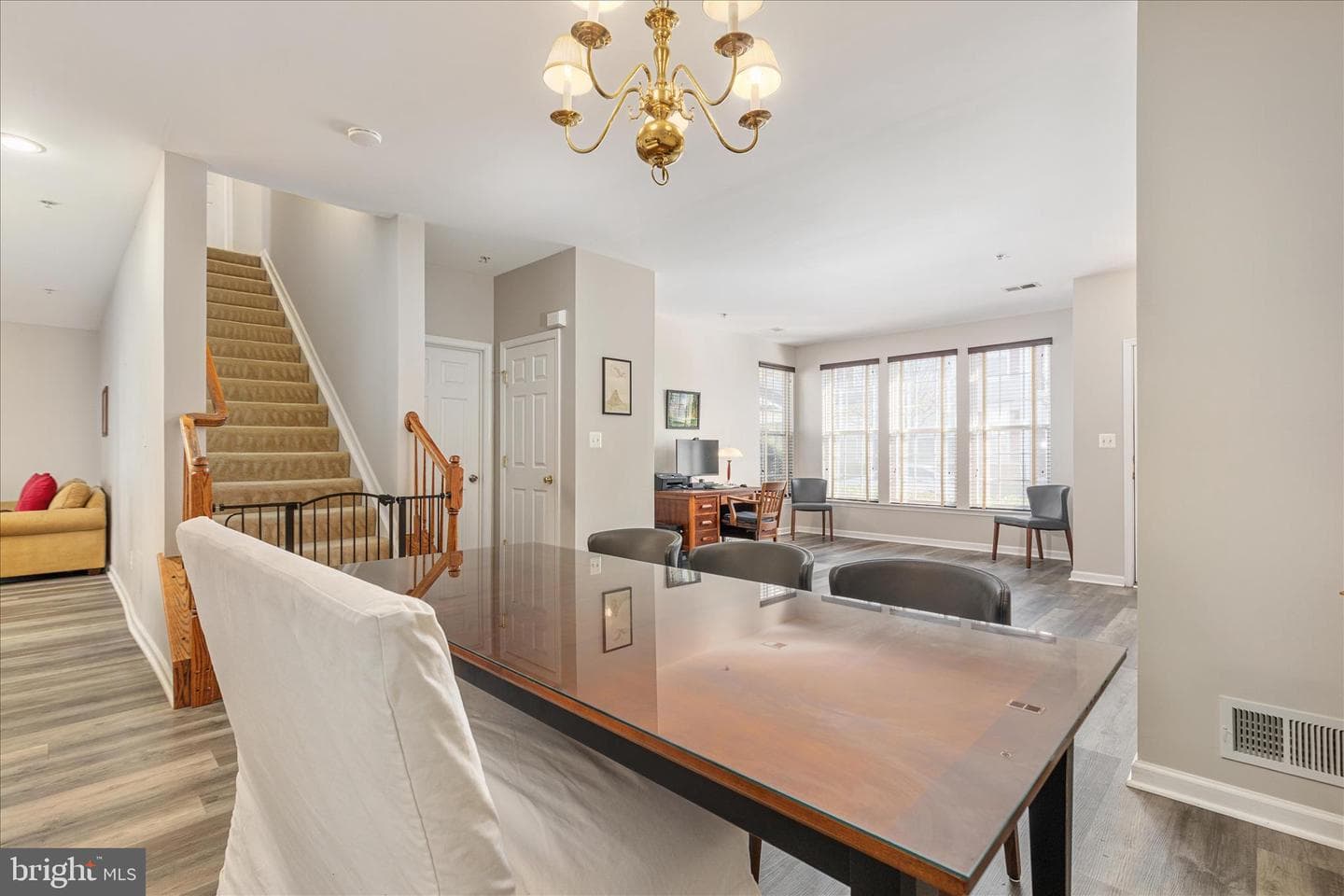 20227 Macglashan Terrace photo 8