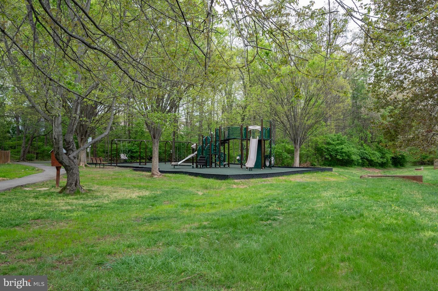 5 Dudley Court photo 47
