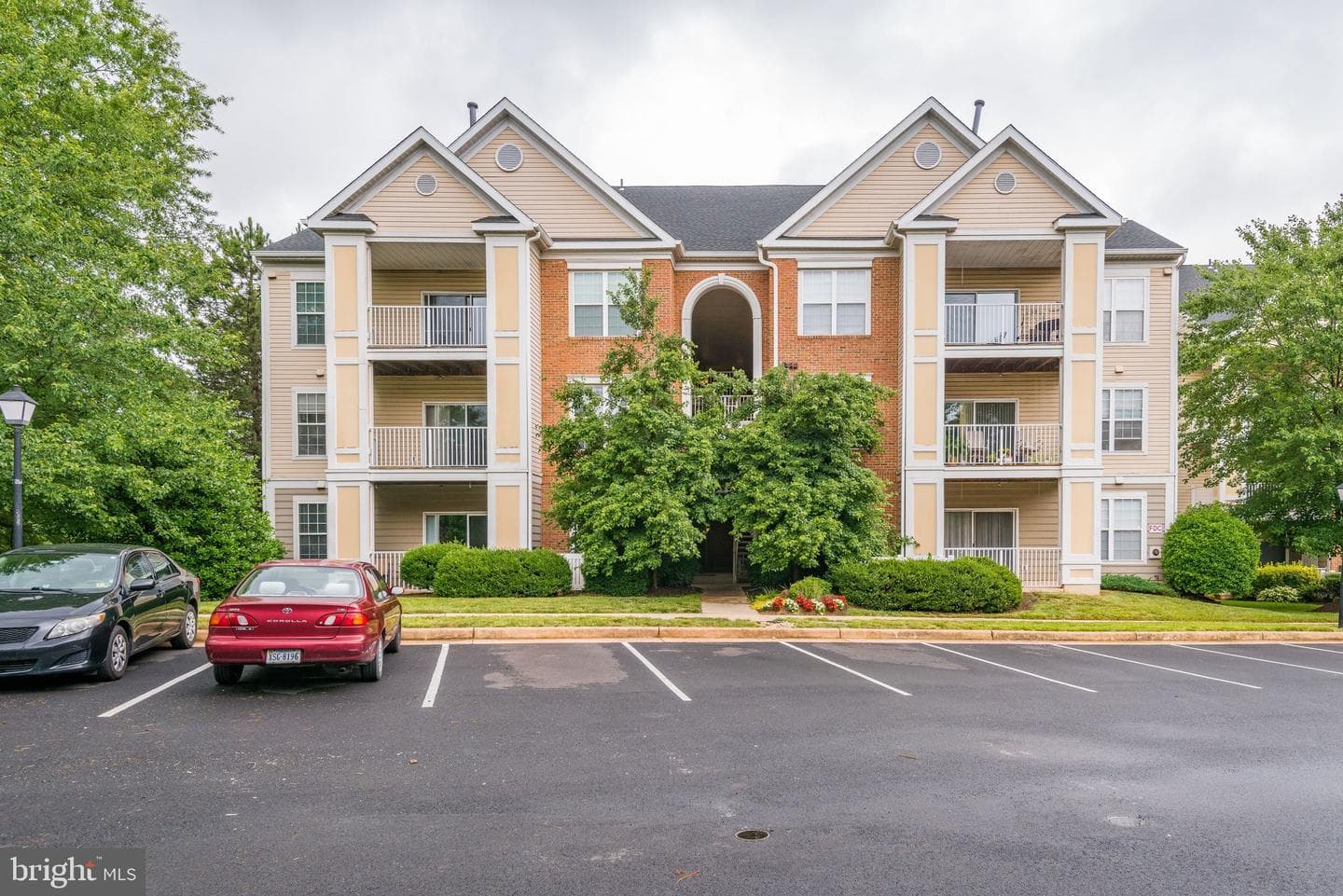 20933 Cedarpost Square #203