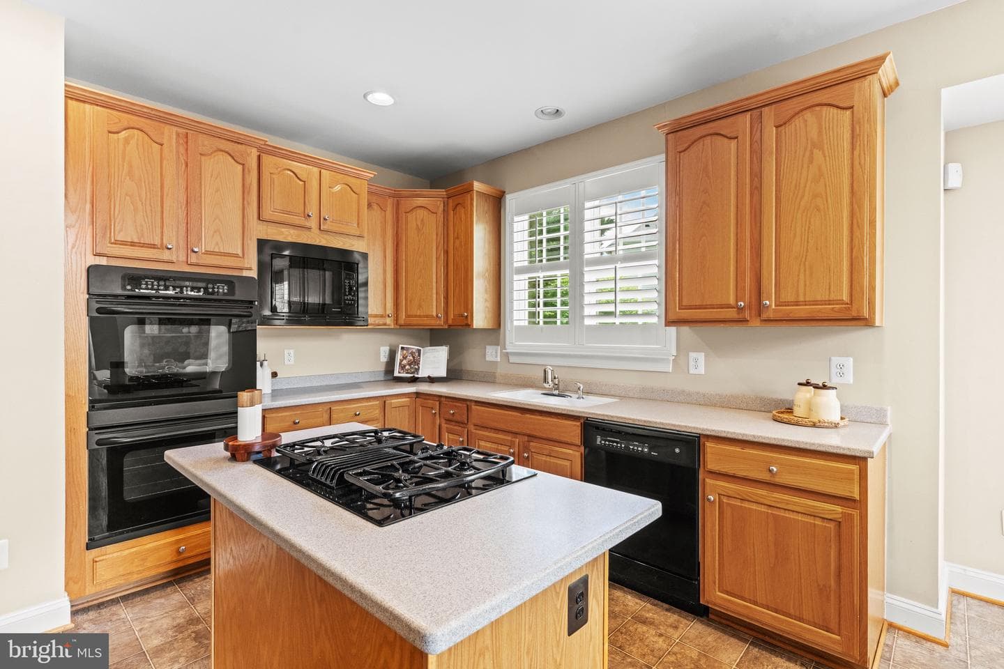 24849 Natural Bridge Place photo 8