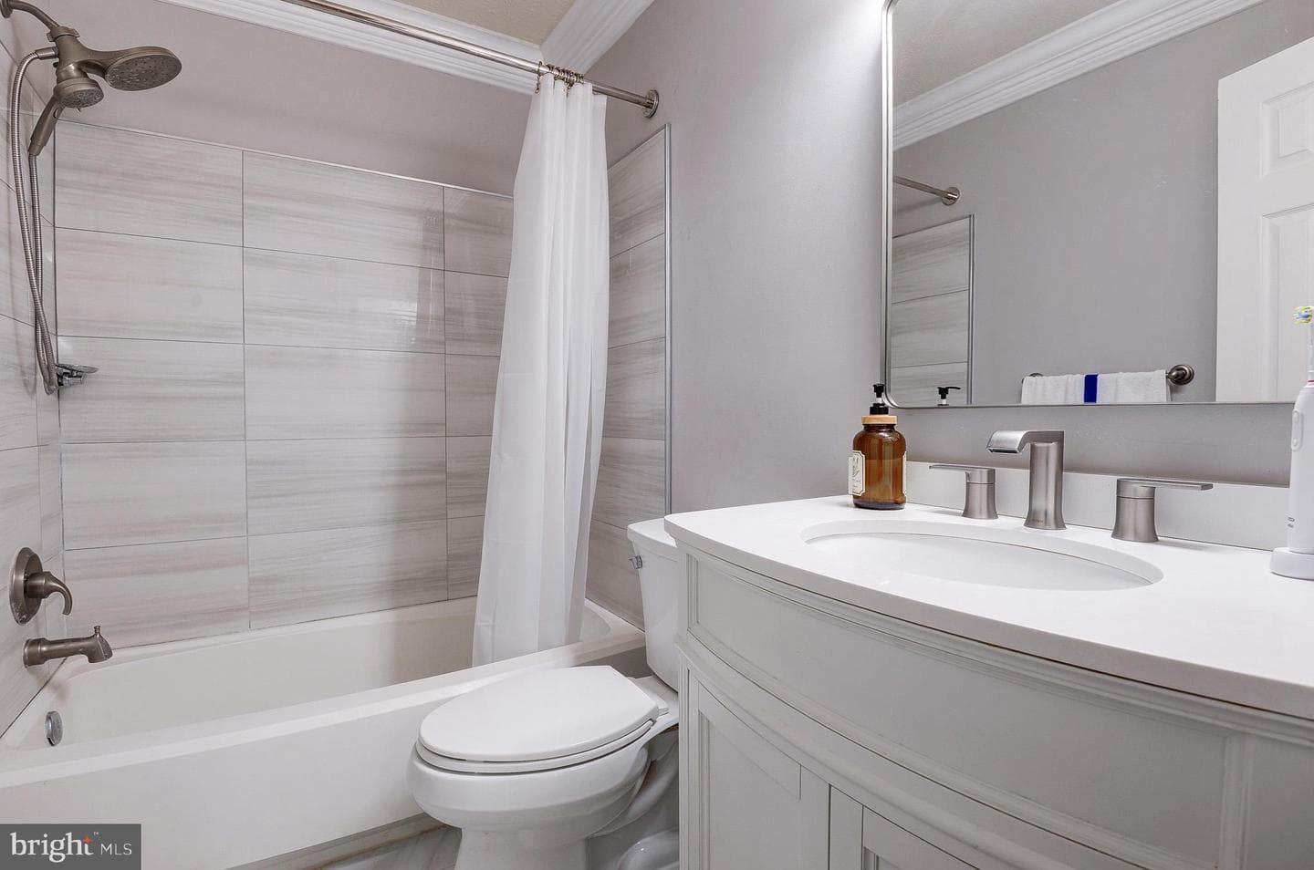 46571 Carlyle Court photo 40