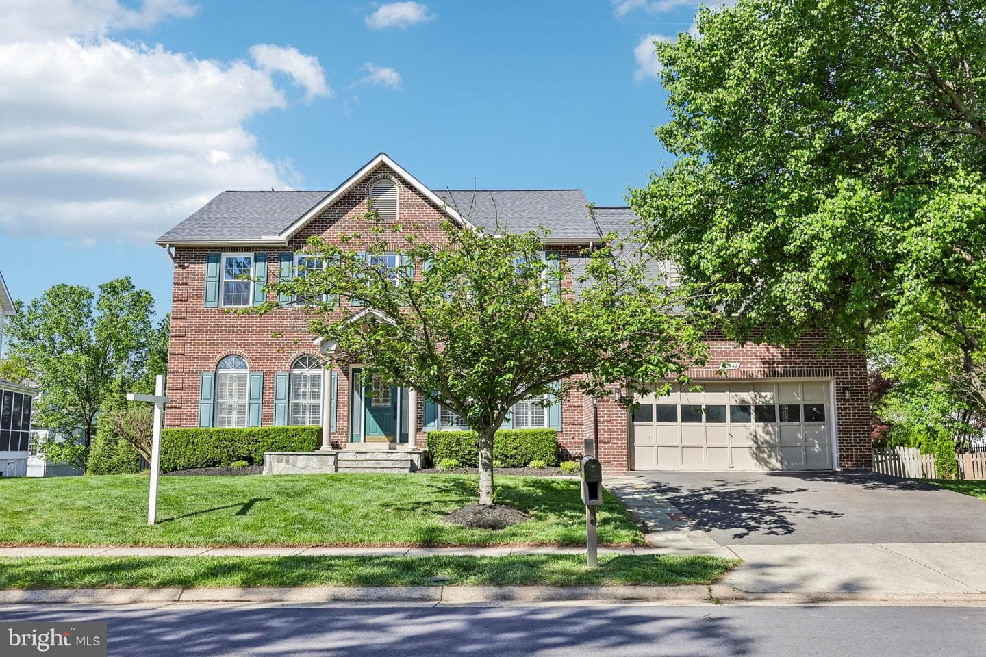 20547 Courier Ridge Place photo 2
