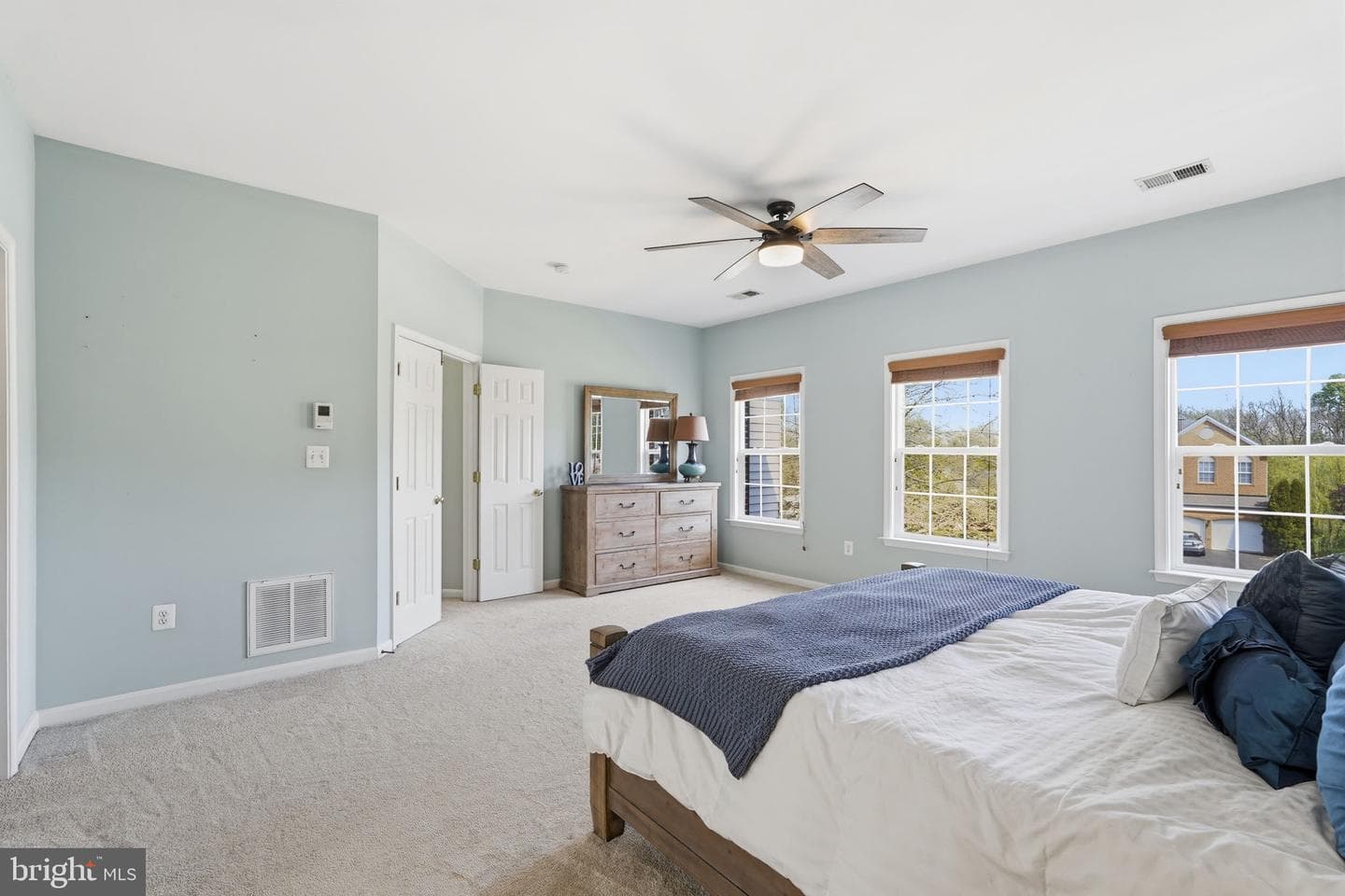 508 E Antietam Court photo 27