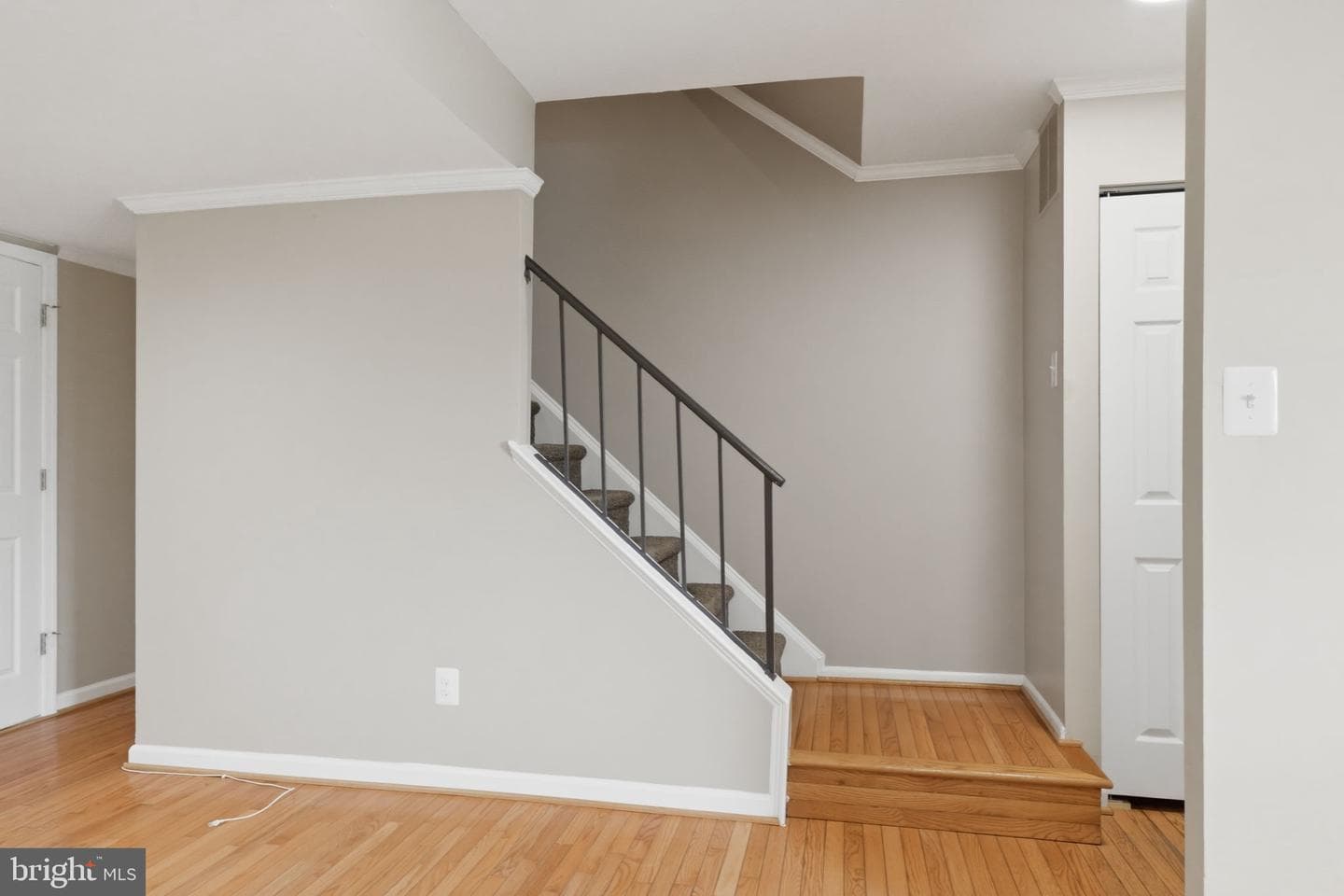 614 Giles Place photo 29