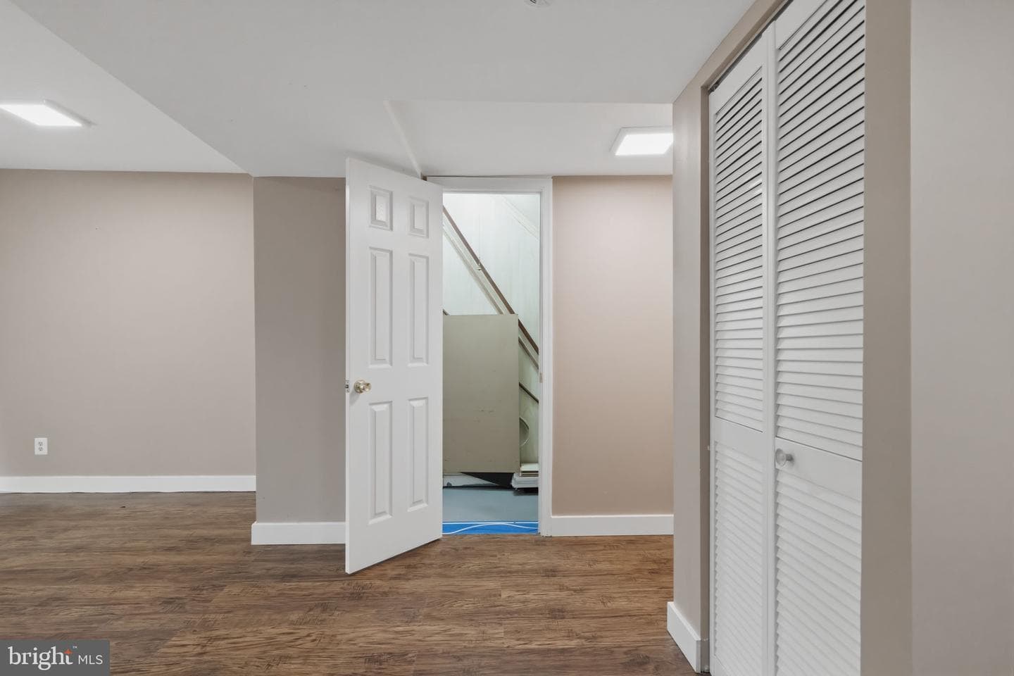 614 Giles Place photo 53