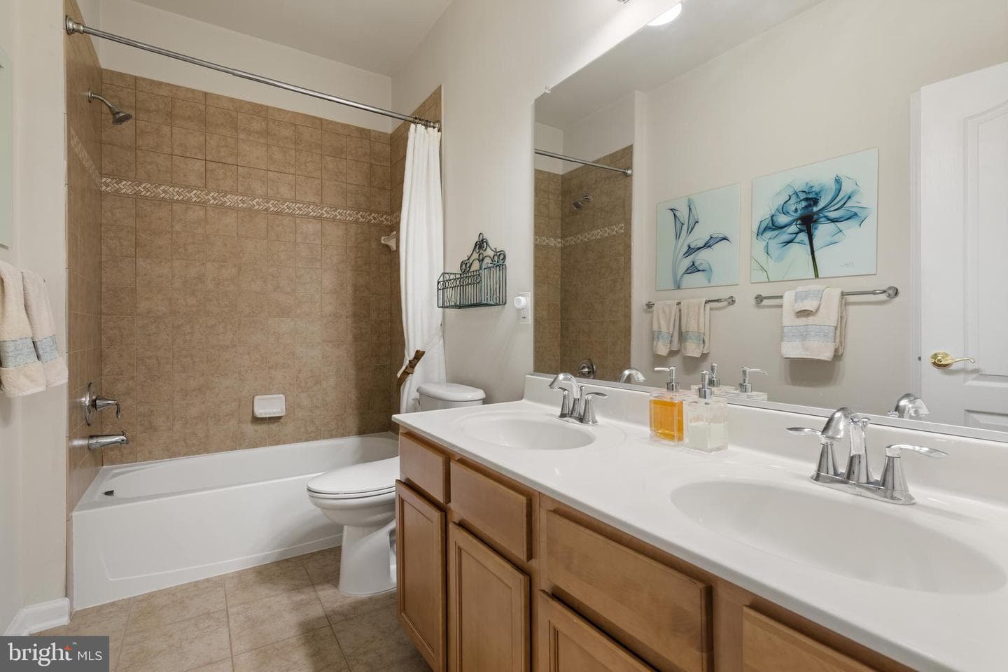 44367 Oakmont Manor Square photo 31