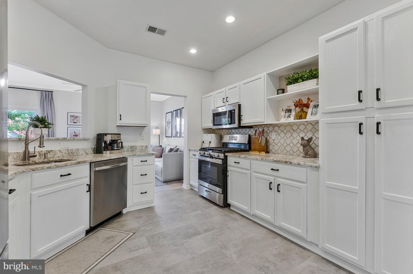 272 Golden Larch Terrace NE photo 10