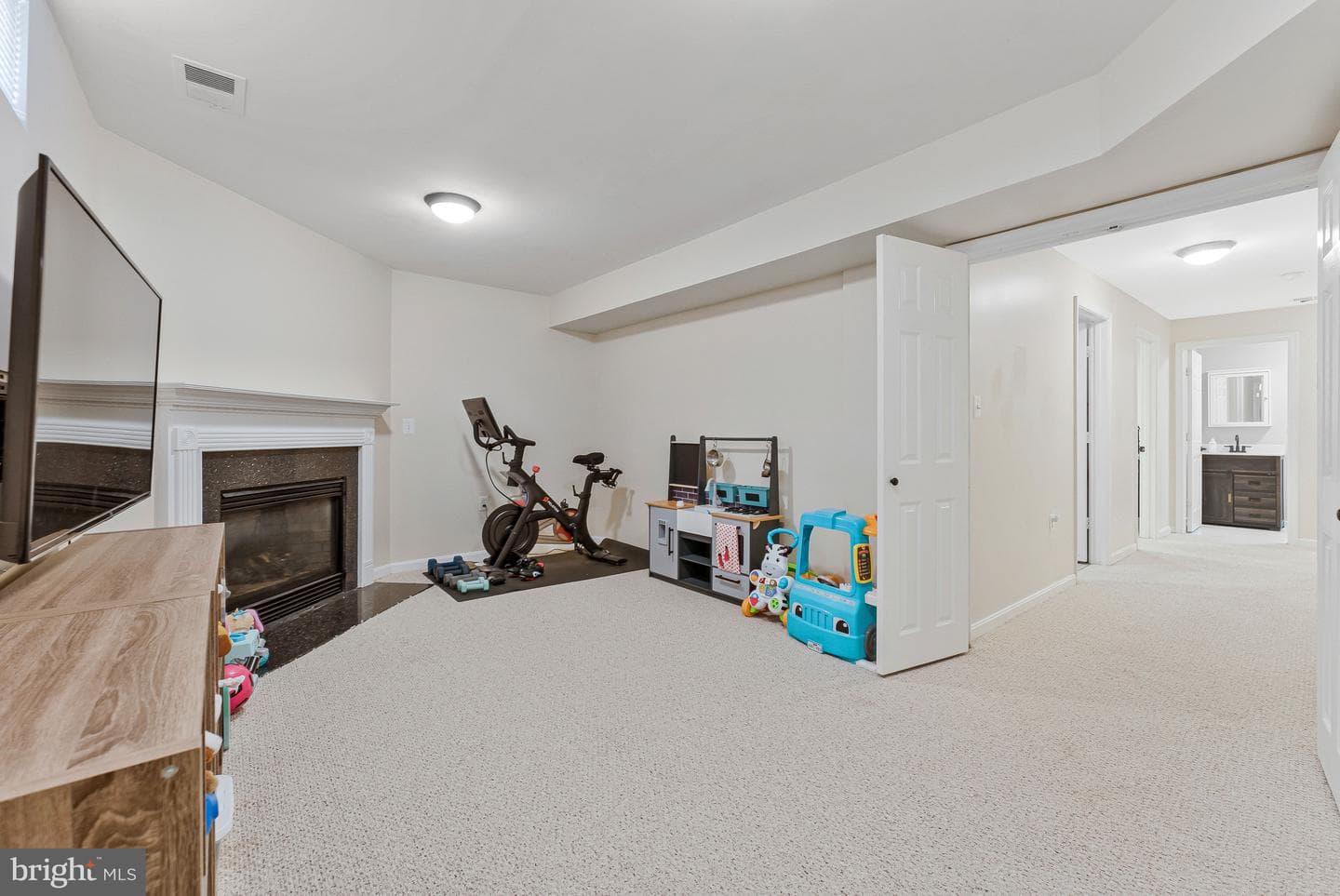272 Golden Larch Terrace NE photo 31