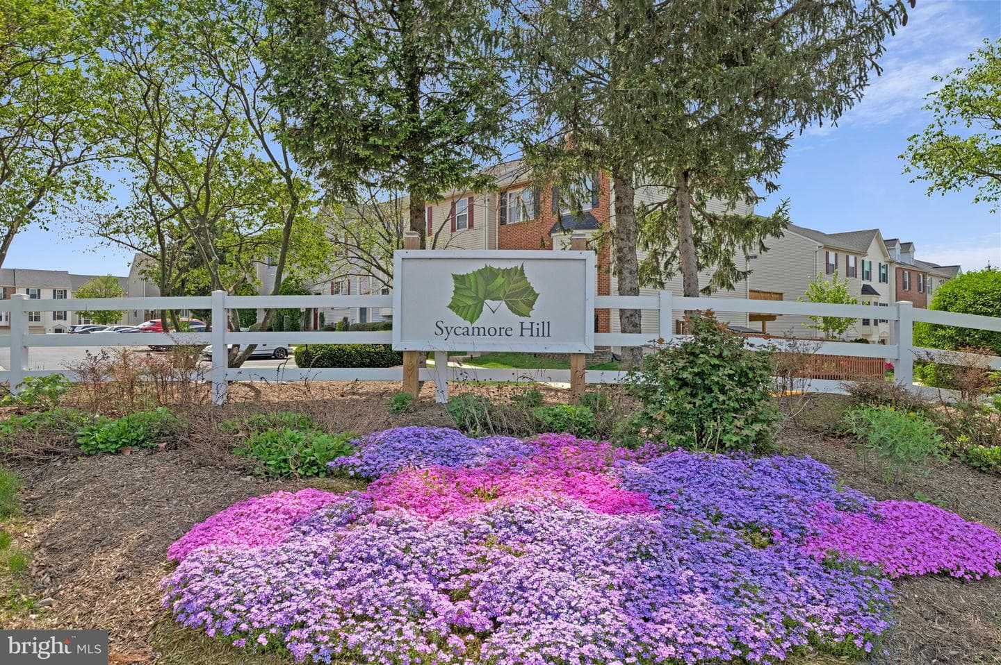 272 Golden Larch Terrace NE photo 42